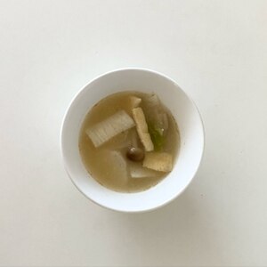 里芋と油揚げの味噌汁